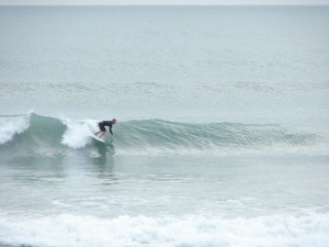 Like I mentioned Friday, the lefts were more hollow and faster, but the rights were great too.  Image 1 of 5 in sequence.  Photos by Oldwaverider, Friday Nov. 4rth Perkins n Hightowers.